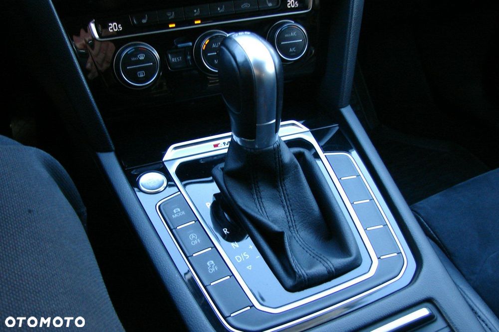 Volkswagen Passat - 24