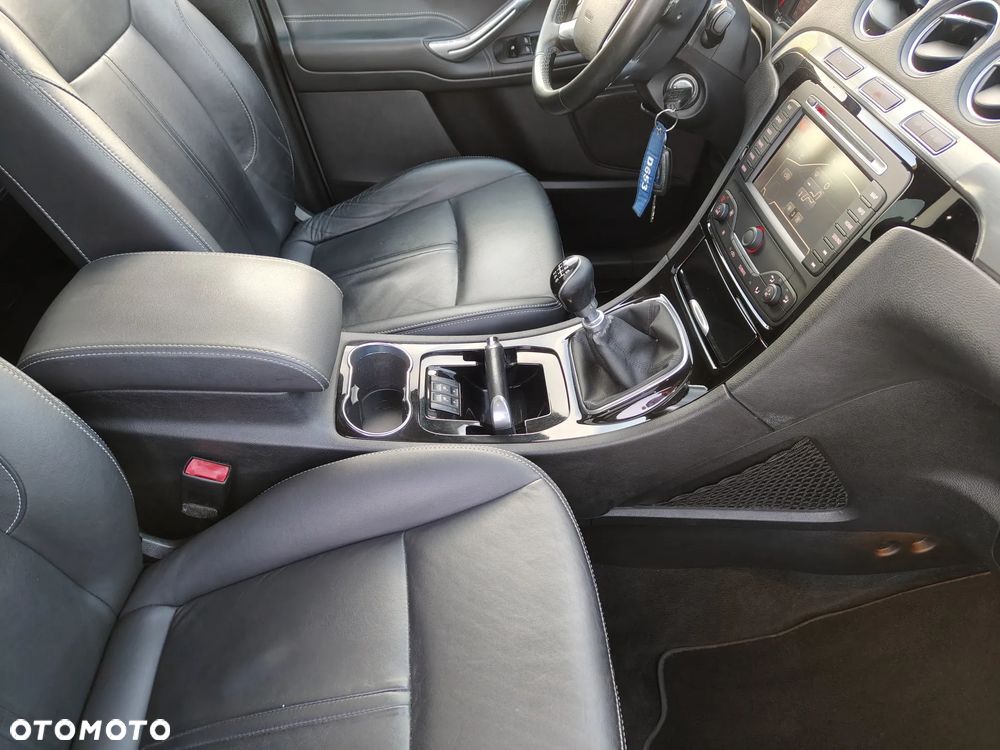 Ford S-Max - 23