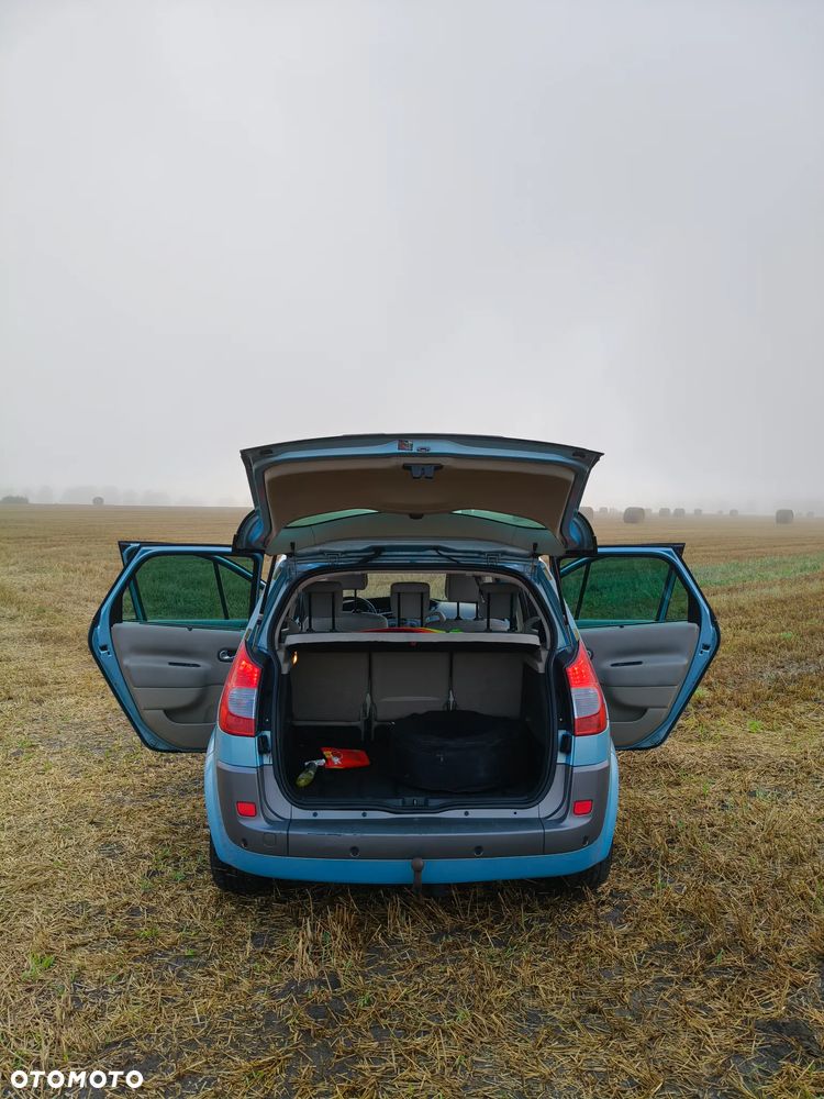 Renault Scenic 1.6 16V Infinity - 7
