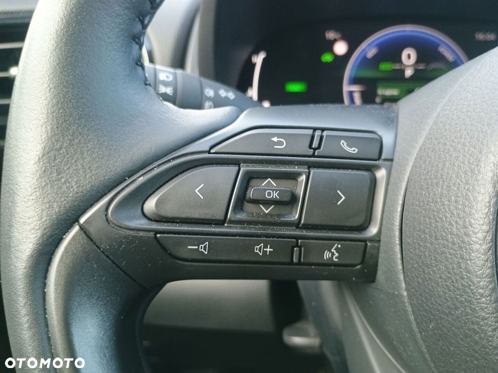 Toyota Yaris Hybrid 1.5 Style - 22