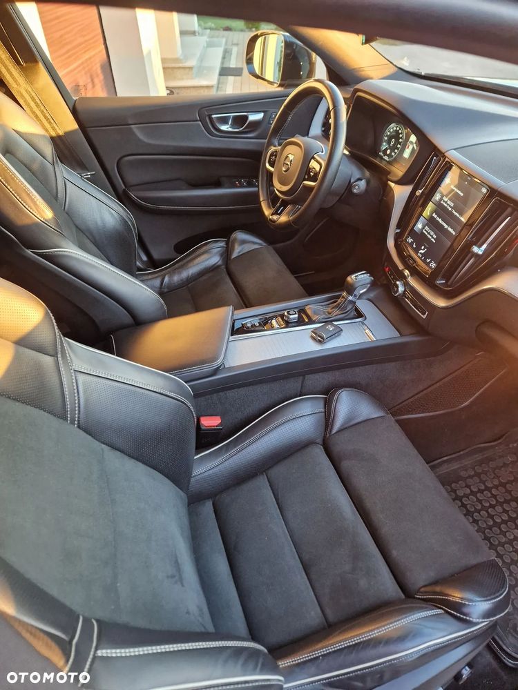 Volvo XC 60 D4 Geartronic RDesign - 13