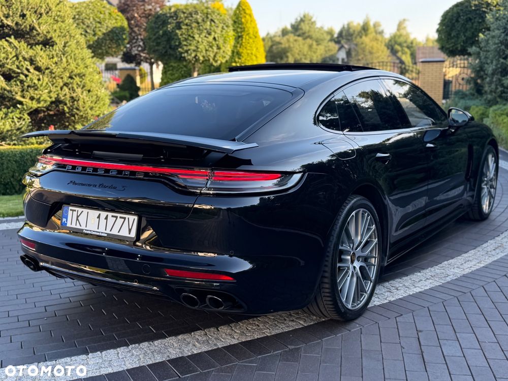 Porsche Panamera Turbo S - 8