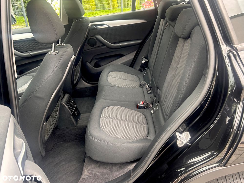 BMW X1 sDrive18d Advantage sport - 23