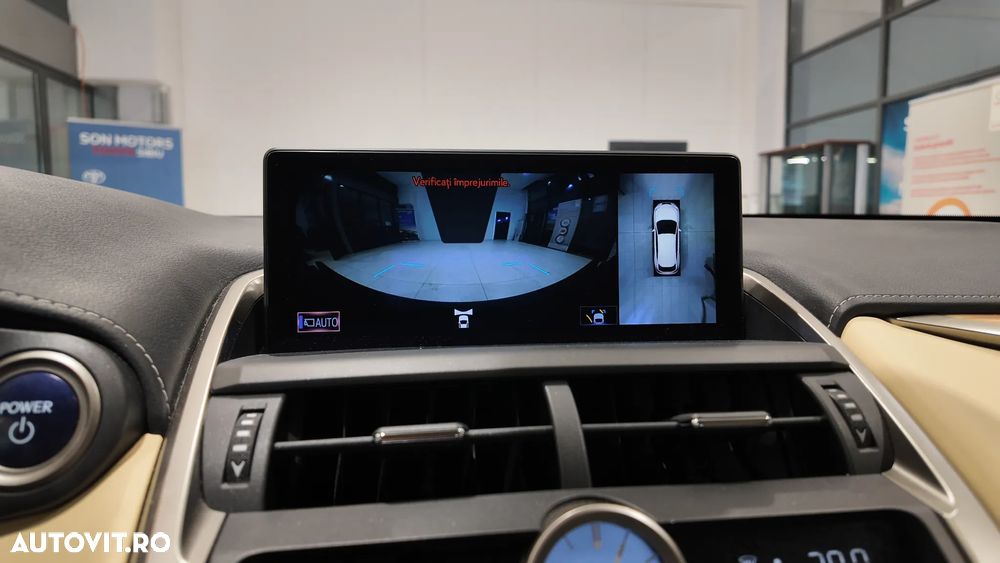 Lexus Seria NX 300h E-FOUR Luxury Line - 28