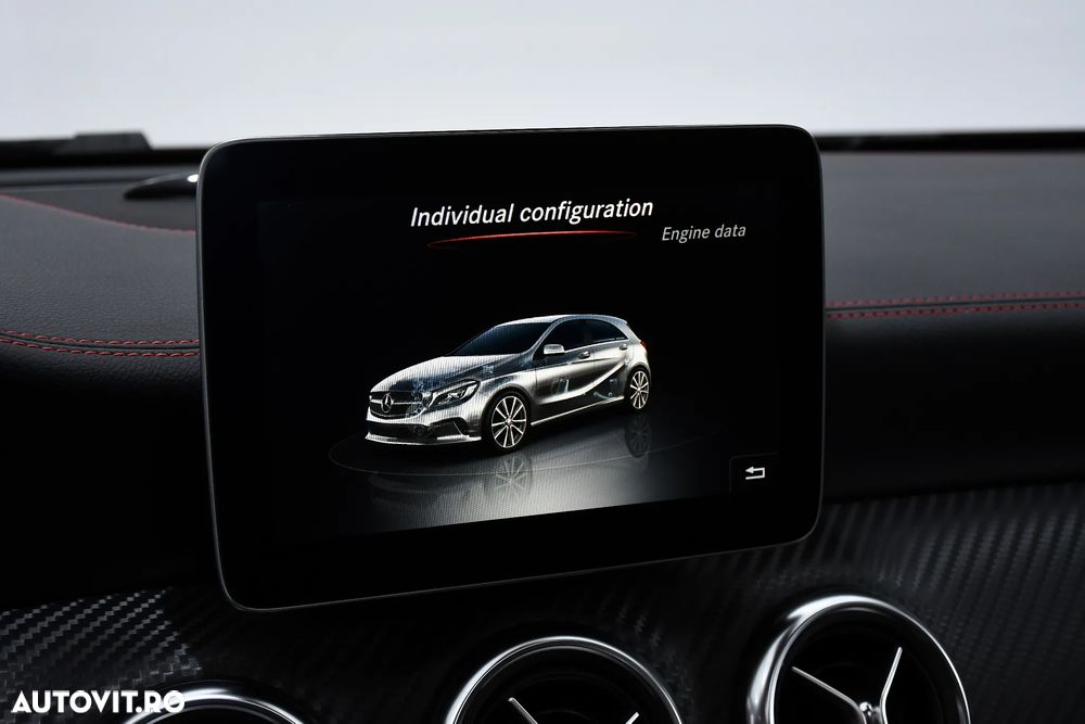 Mercedes-Benz A 220 d 4Matic 7G-DCT AMG Line - 32