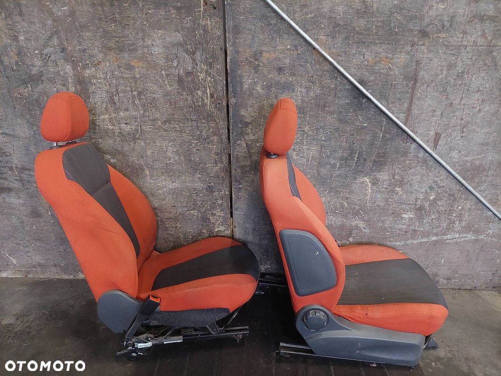FOTELE KOMPLET LEWY PRAWY KANAPA TYŁ + BOCZKI OPEL CORSA D 5D - 16