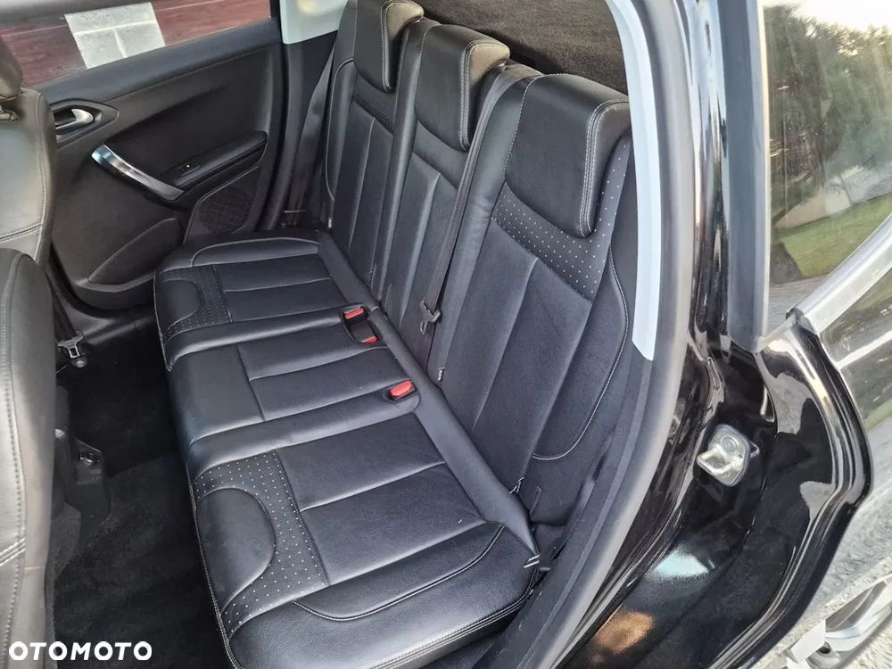 Peugeot 2008 1.6 e-HDi Allure S&S - 15