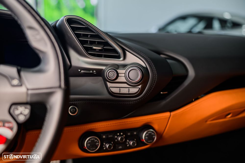 Ferrari 488 GTB - 26