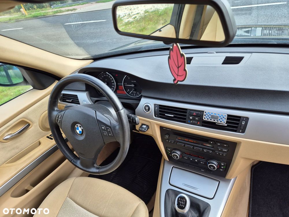 BMW Seria 3 318d - 7