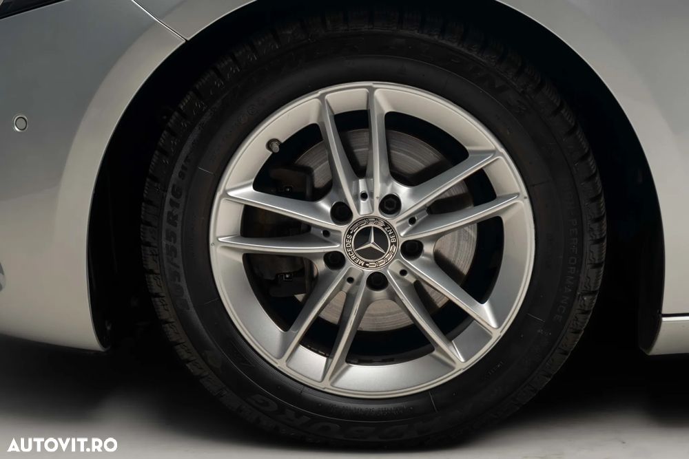 Mercedes-Benz A 180 d Sedan 7G-DCT Style - 12