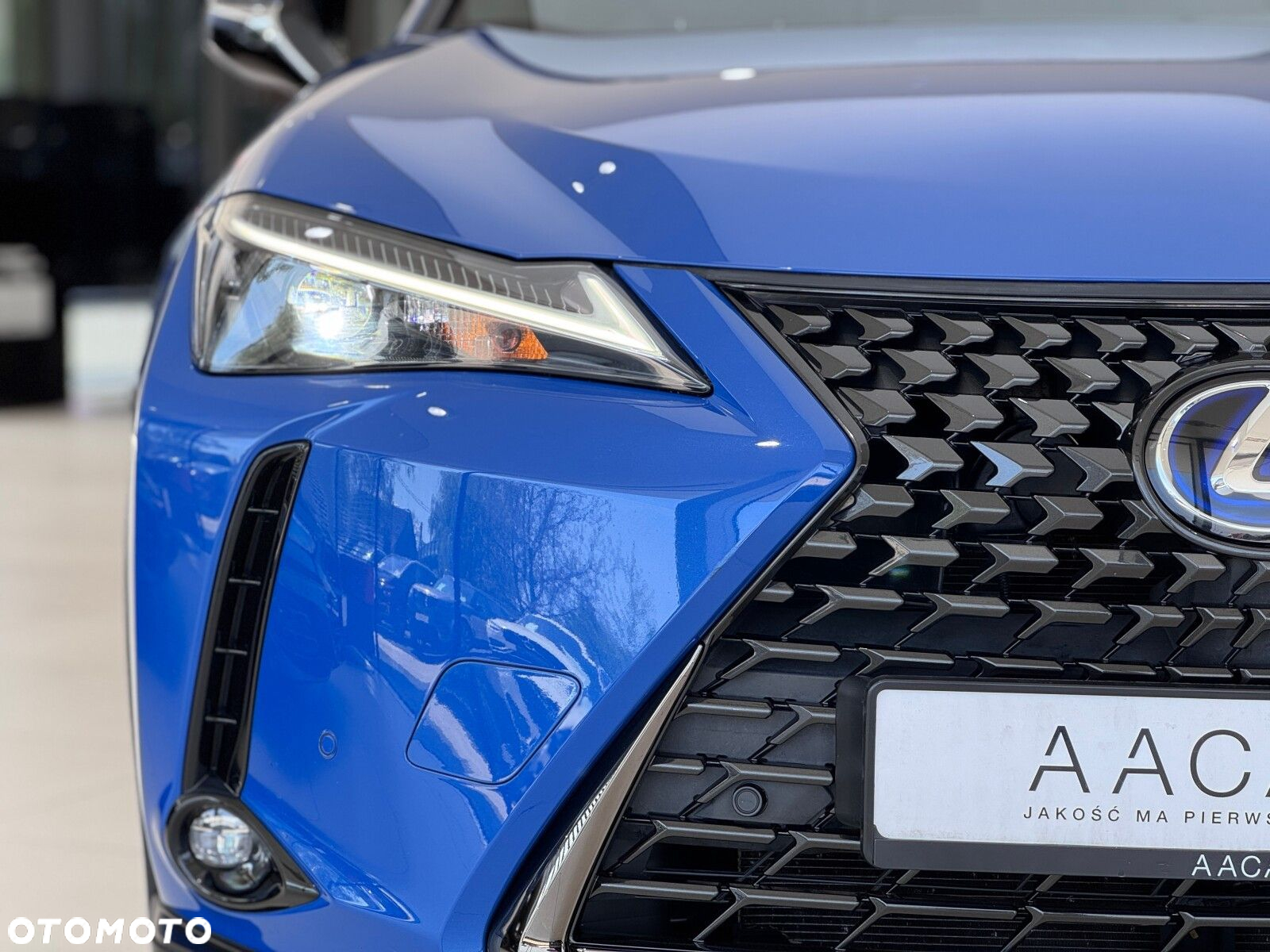 Lexus UX - 40
