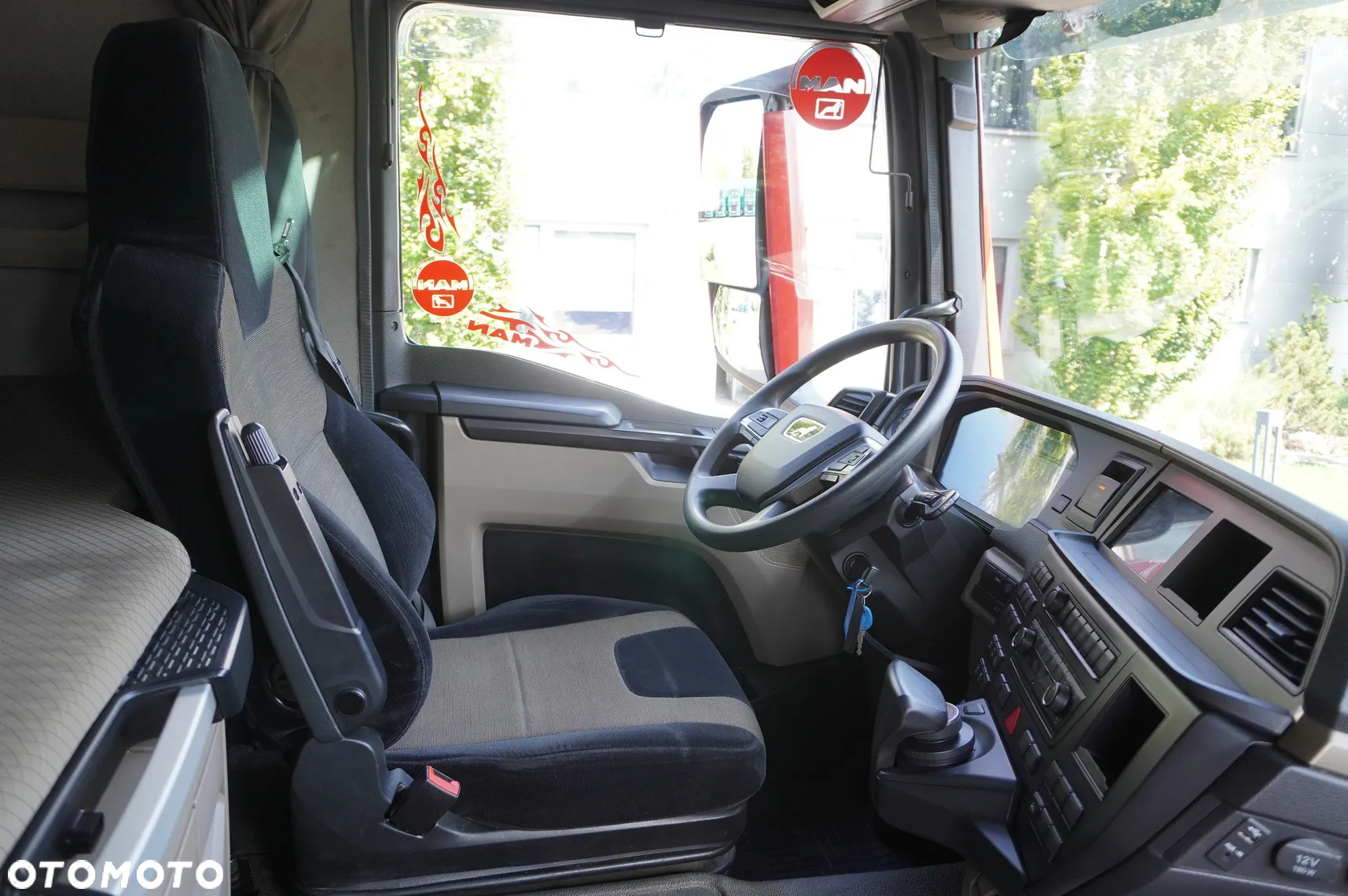 MAN TGS 33.510 / 6x4 / Kab. sypialna - 25
