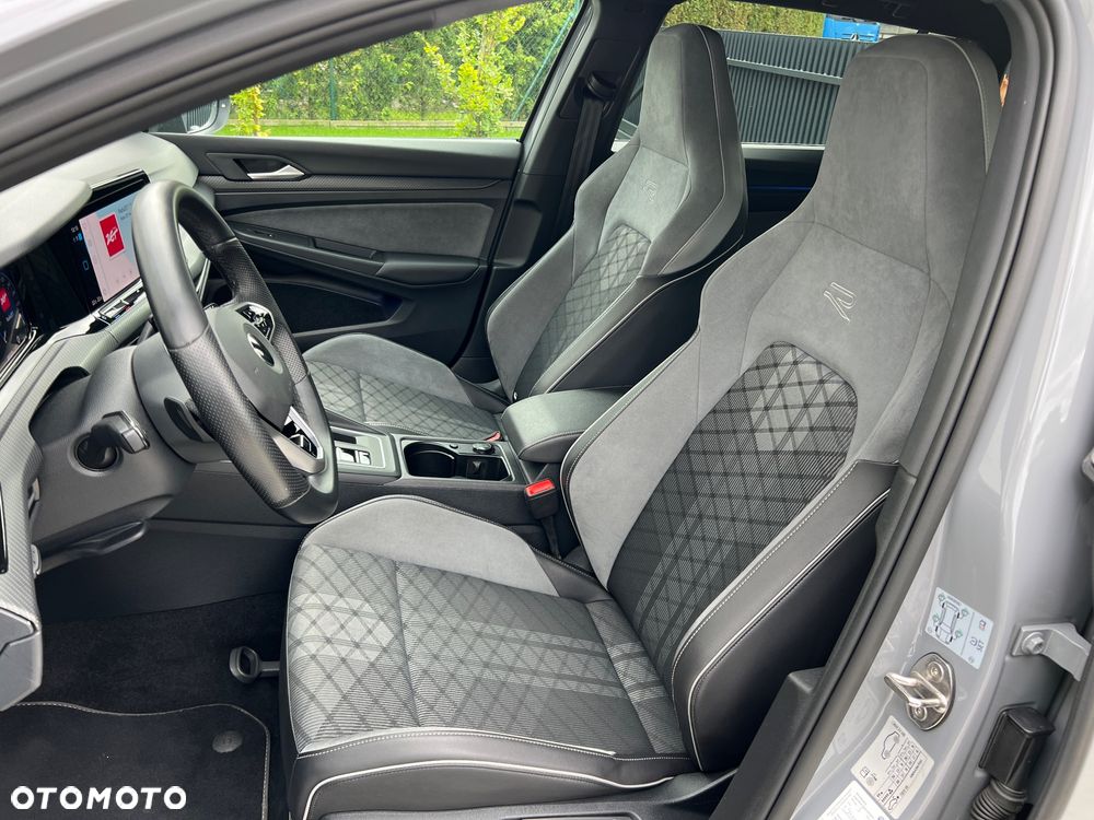 Volkswagen Golf Variant 1.5 eTSI OPF DSG R-Line - 23