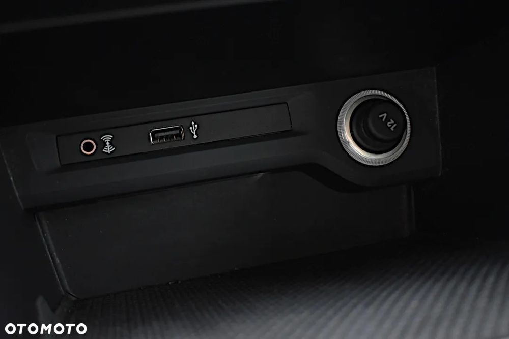 Volkswagen Touran 1.6 TDI BMT Comfortline - 33