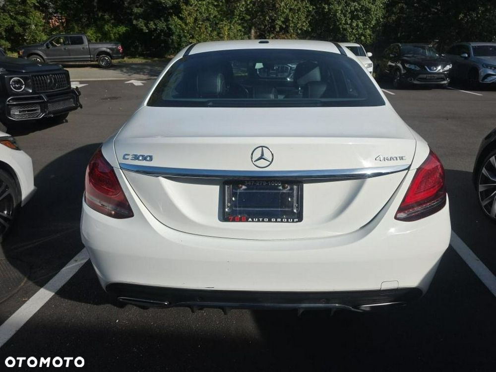 Mercedes-Benz C-Class 2019 photo 5