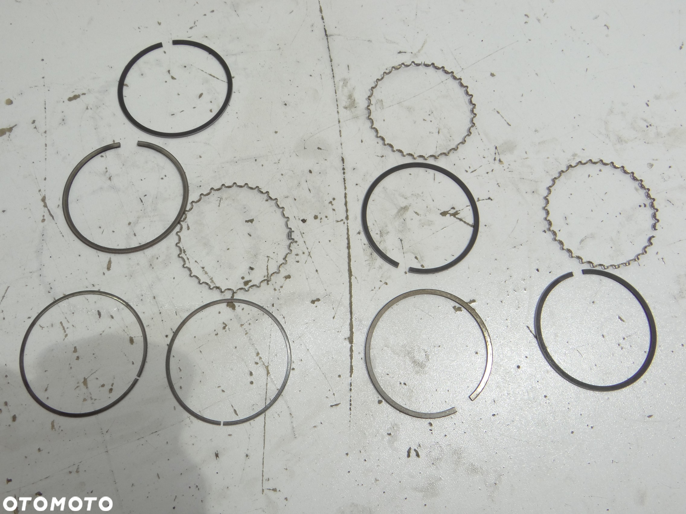 Yamaha XS 750 głowica cylinder tłoki szklanki płytki zaworowe wałek rozrządu pokrywa głowicy Y1238 - 7