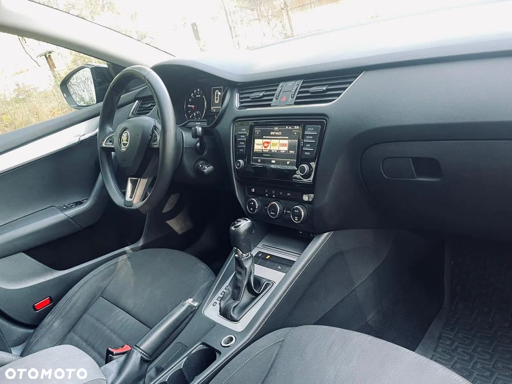 Skoda Octavia 1.6 TDI Edition DSG - 18
