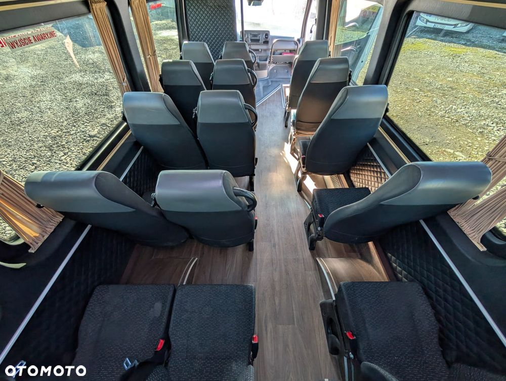 Mercedes-Benz Sprinter 519 - 23