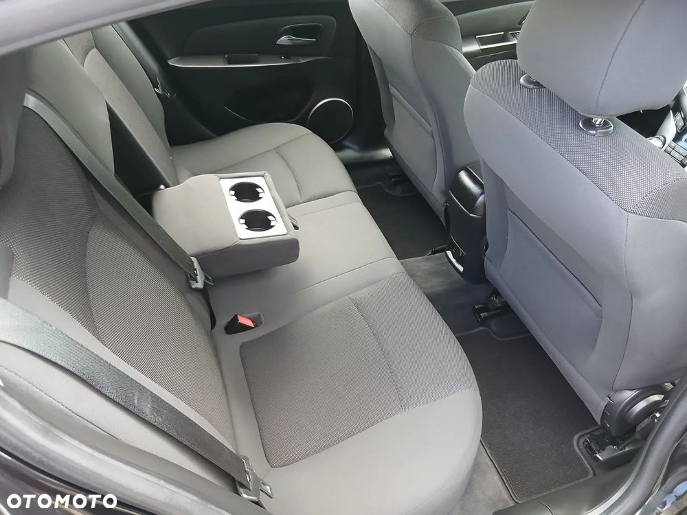 Chevrolet Cruze 1.8 LTZ - 34