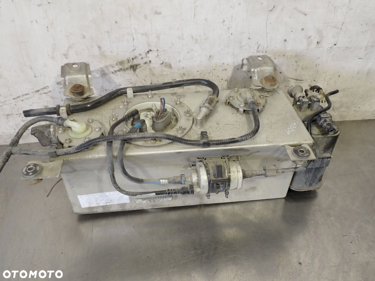ZBIORNIK PALIWA VOLKSWAGEN CADDY 2.0 III 2K0201075C   1K0919051BG   1T0201801 - 2