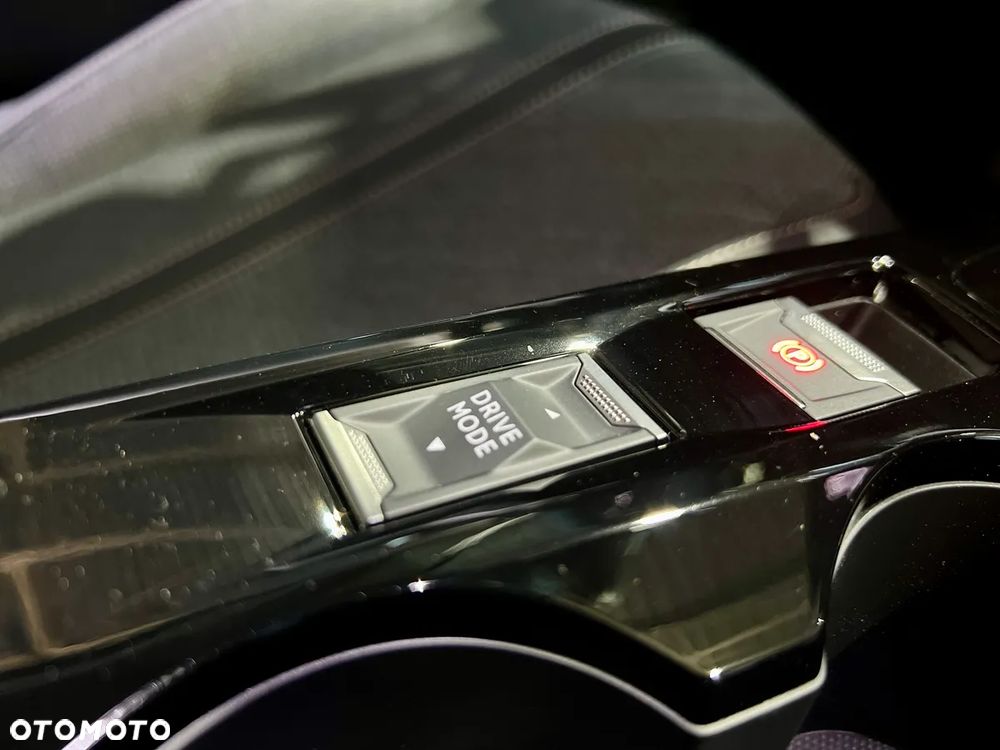 Peugeot 2008 PureTech mHEV Allure e-DCS6 - 15