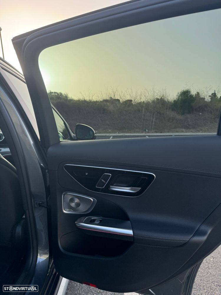 Mercedes-Benz C 300 e AMG Line - 22