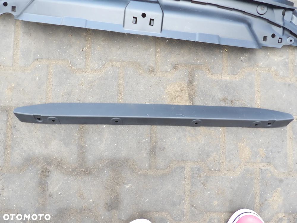 BMW - G30,G31 - USZCZELKA ZDERZAKA PRZEDNIEGO - M PAKIET - 8071012 - 1