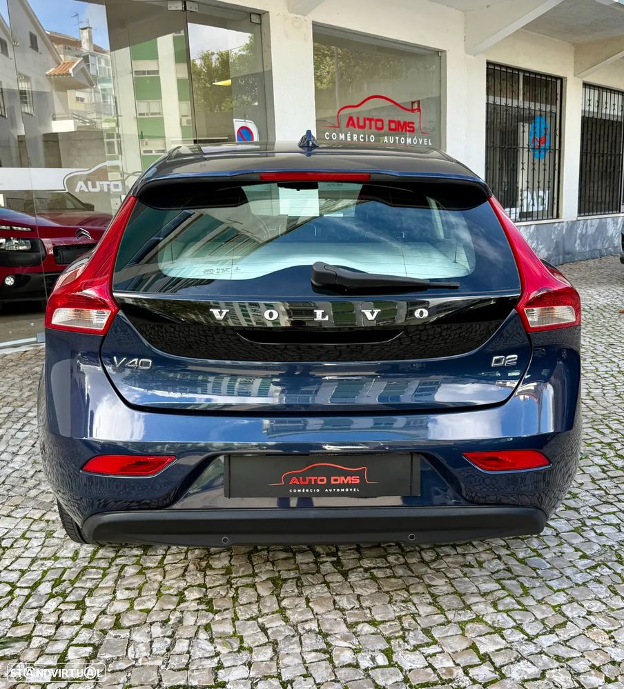 Volvo V40 1.6 D2 Momentum Eco - 5