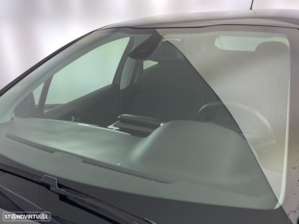 Peugeot 208 1.2 PureTech Signature - 21