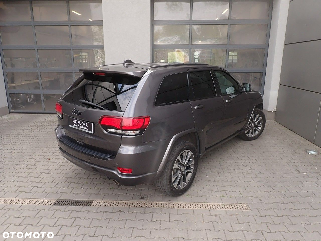 Jeep Grand Cherokee - 8