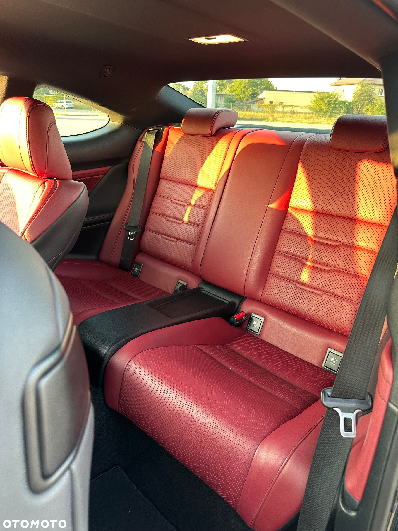 Lexus RC 200t / 300 F Sport - 18