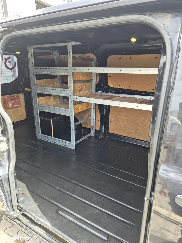 Ford TRANSIT CUSTOM - 3