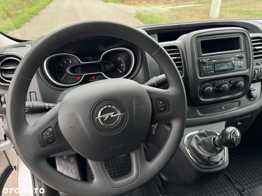 Opel Vivaro - 11