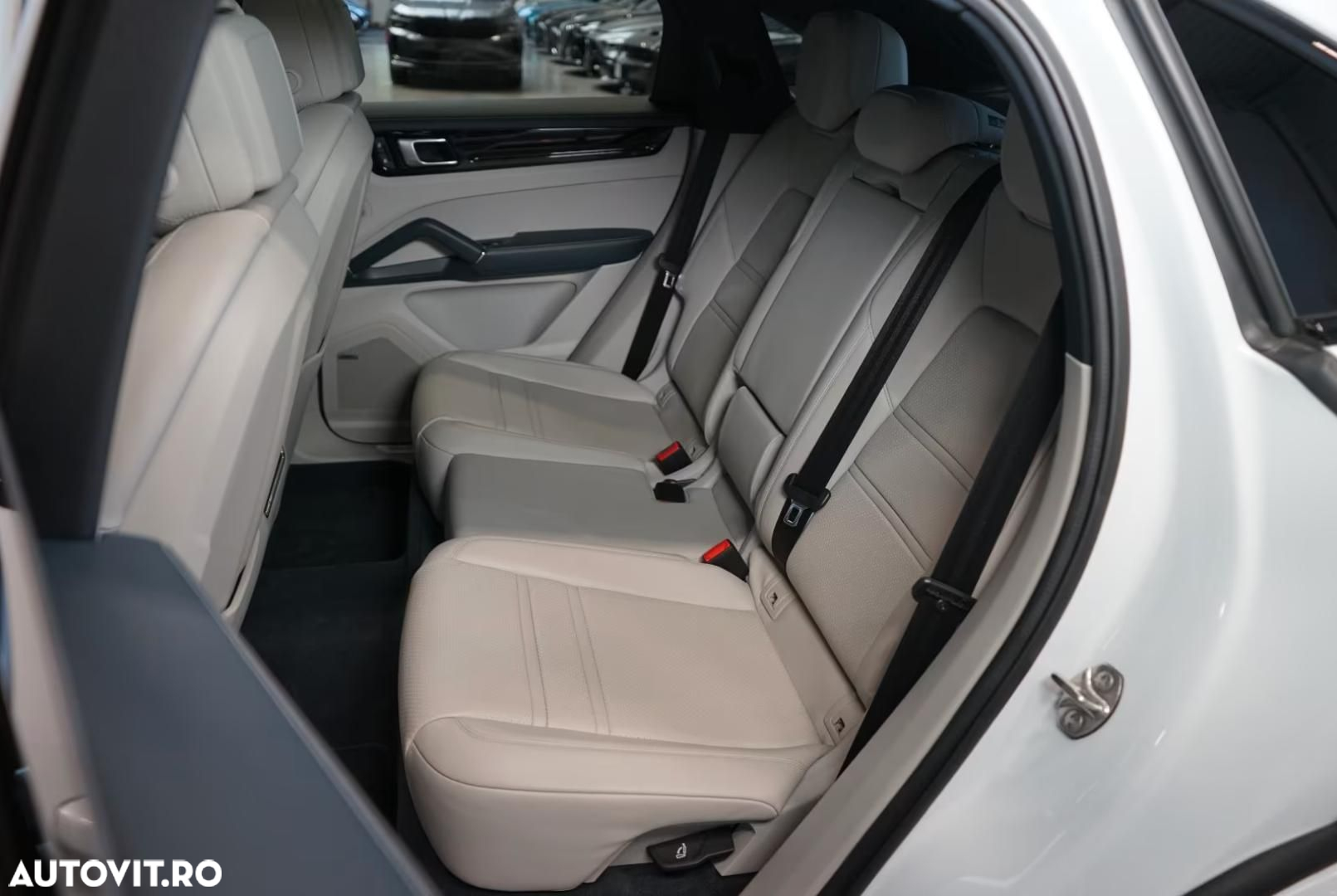 Porsche Cayenne Coupe Tiptronic S - 17