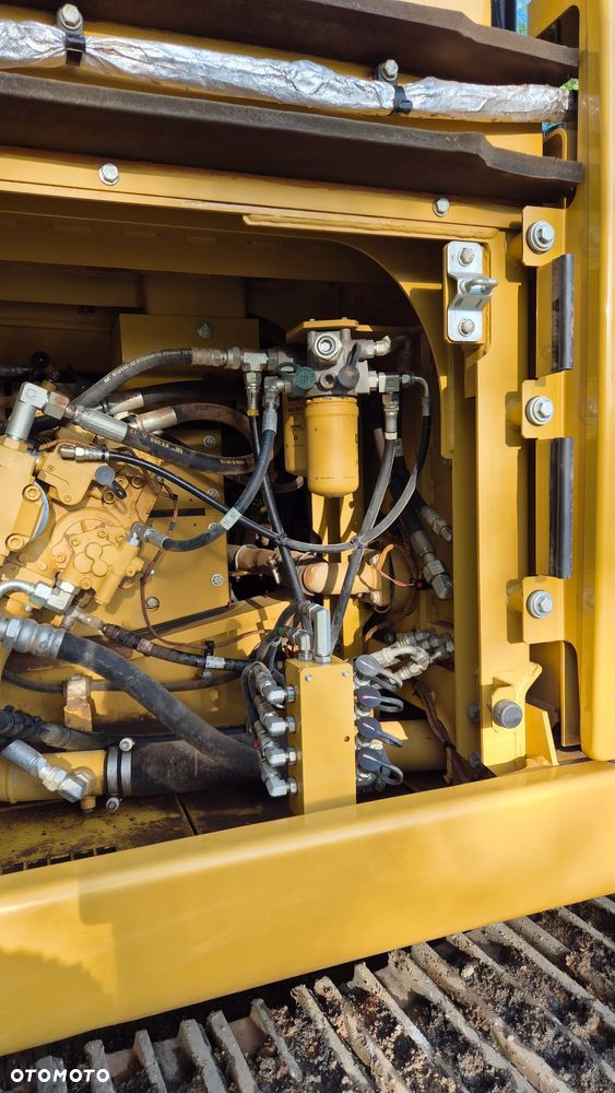 Caterpillar 330 FLN - 16