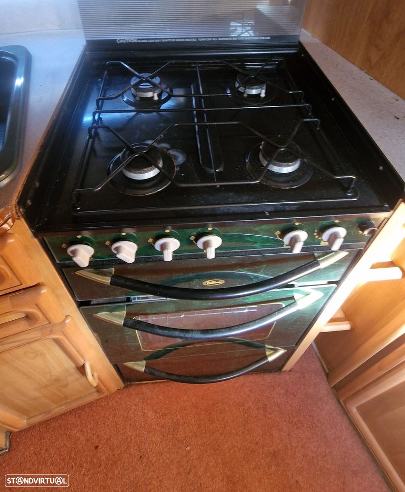 Coachmen Surge Vip - 4