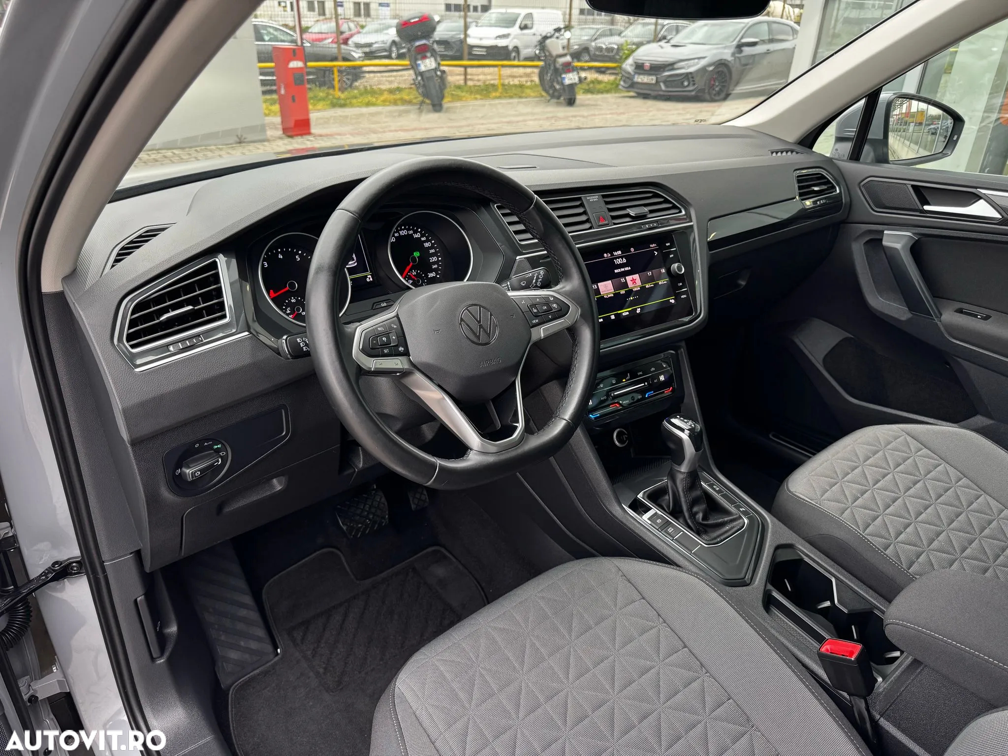 Volkswagen Tiguan 1.5 TSI ACT DSG Trendline - 9
