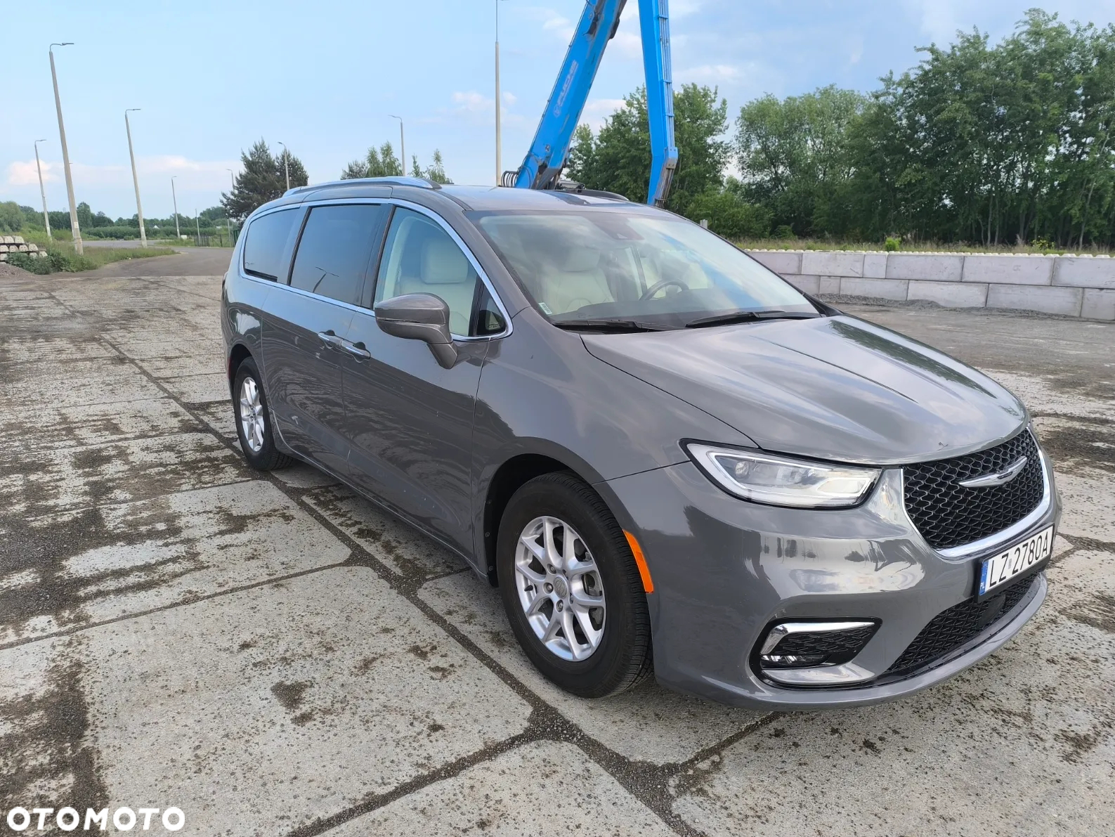 Chrysler Pacifica - 5