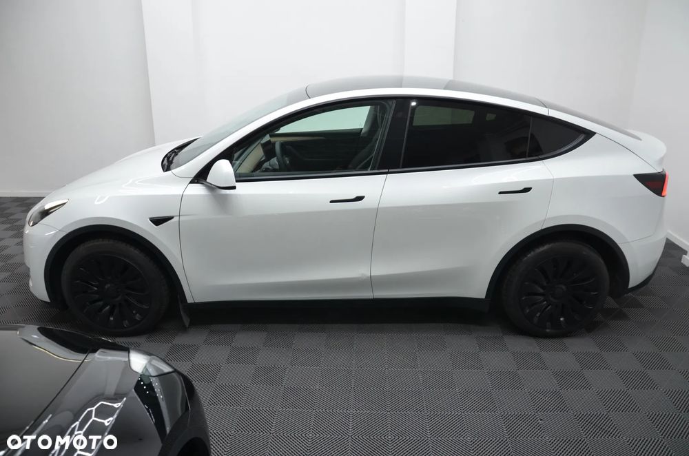 Tesla Model Y 2023 photo 5