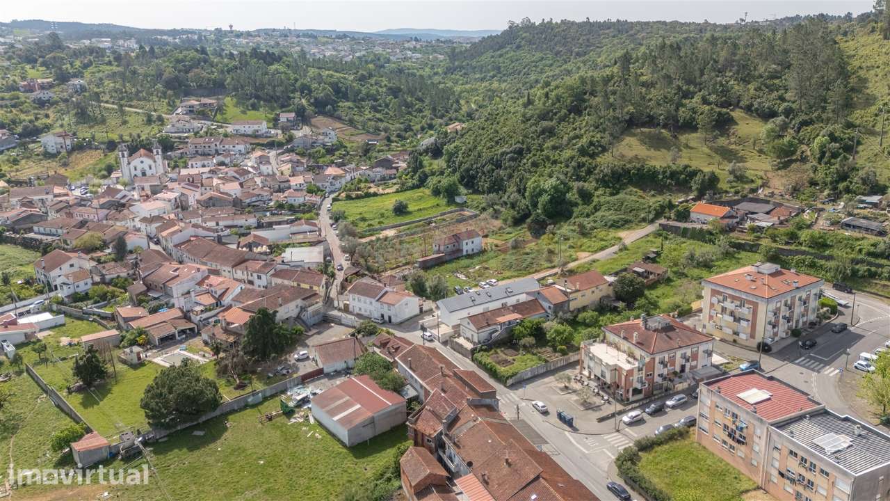 Terreno com 1.331 m² em Eiras – Viabilidade para Prédio ou Moradias - Grande imagem: 2/14