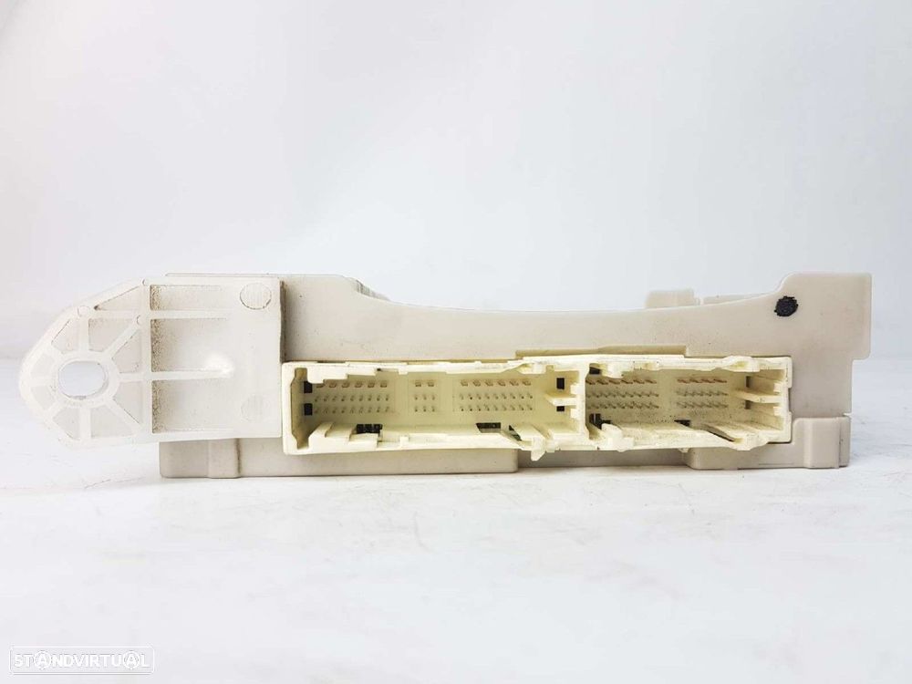 CAIXA DE RELÉS/ FUSÍVEIS TOYOTA LAND CRUISER (J15) BASIS - 6