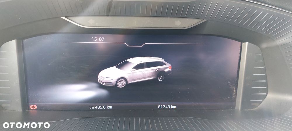 Skoda Superb 2.0 TDI DSG Premium Edition - 12