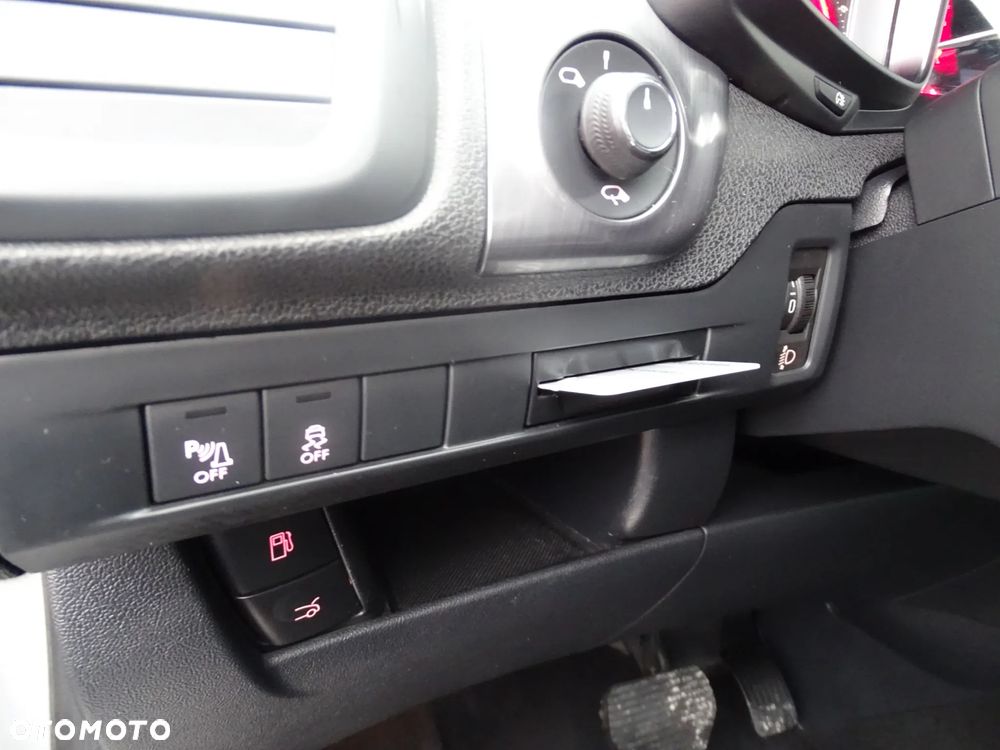 Citroën DS5 HDi 165 Business - 26