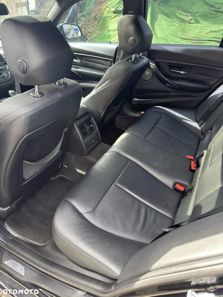 BMW Seria 3 335i - 7
