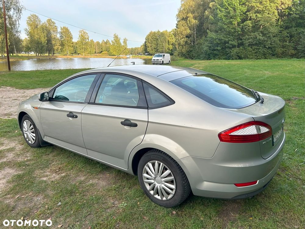 Ford Mondeo 1.6 Ambiente - 10