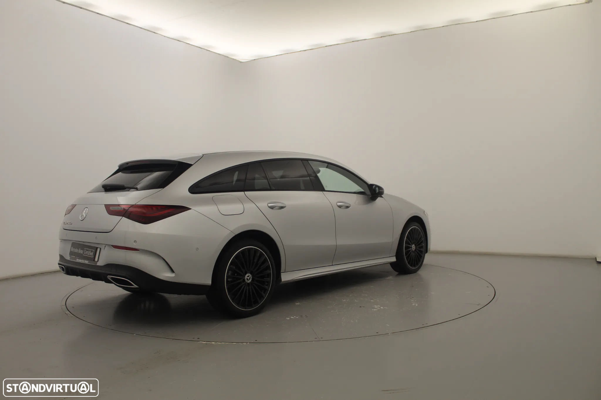 Mercedes-Benz CLA 250 e Shooting Brake AMG Line - 3