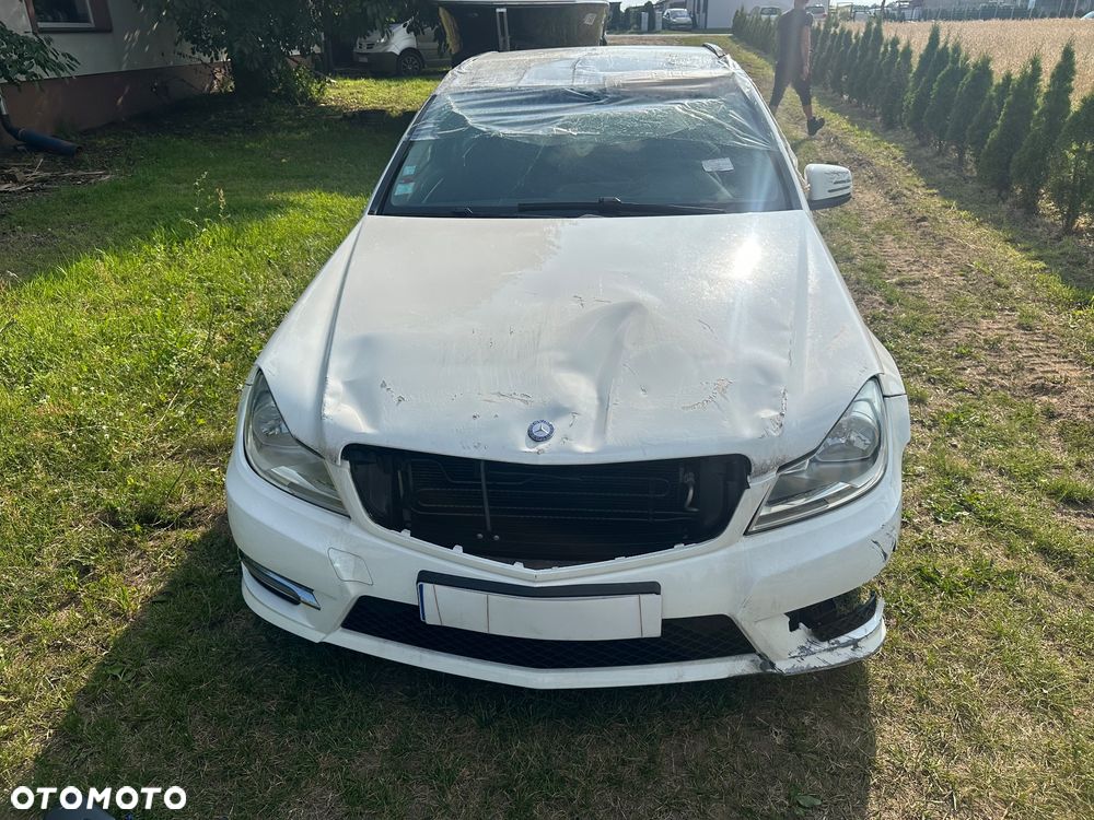 Mercedes-Benz Klasa C 200 CDI DPF (BlueEFFICIENCY) - 24