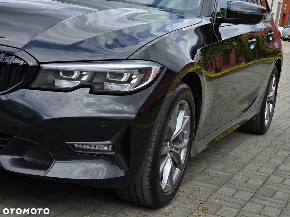 BMW Seria 3 320d M Sport Shadow sport - 17