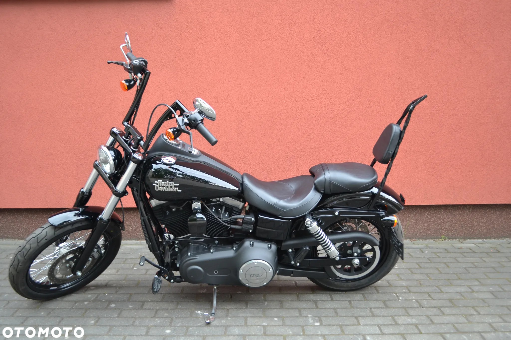 Harley-Davidson Dyna Street Bob - 2