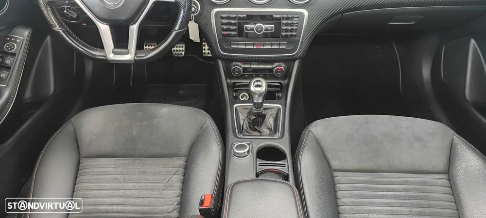 Mercedes-Benz A 180 d AMG Line - 37